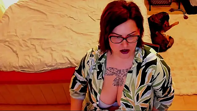 Squirt Kimm online show from April 5, 7:44 pm