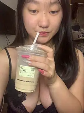 xialuo25 online show from August 7, 3:19 am