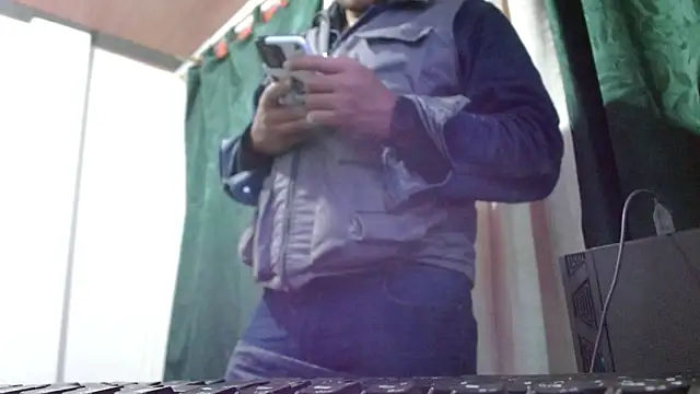 Snapshot of fcpruevas chatting on February 11, 1:32 am fcpruevas online show from February 11, 1:32 am