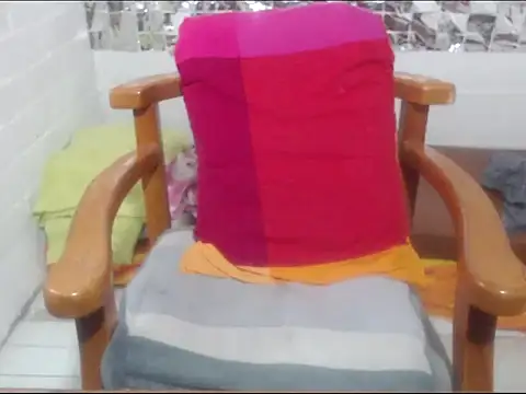 rose-crystal online show from February 16, 11:01 pm