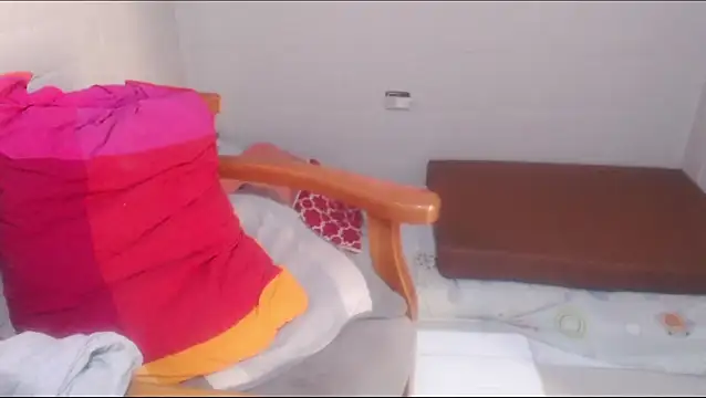 rose-crystal online show from March 13, 10:05 pm