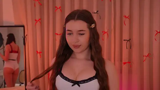 LiaGotti online show from December 5, 8:05 pm