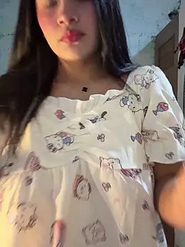 Snapshot of indialatin chatting on March 1, 1:40 am indialatin online show from March 1, 1:40 am