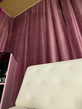 Dari Toy  online show from June 23, 1:20 pm