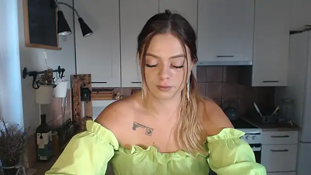 BuffyxLUST online show from October 2, 7:15 am