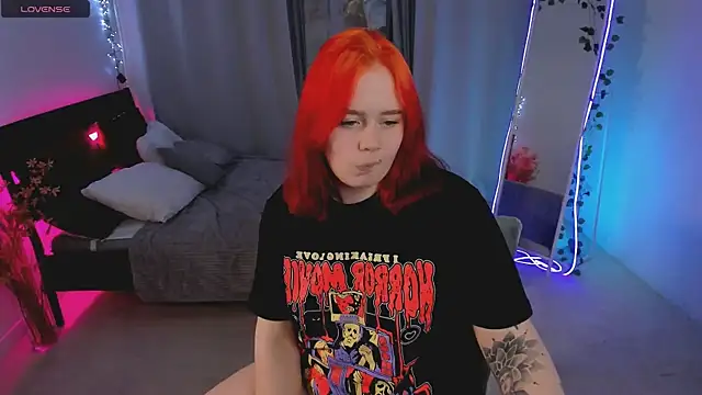 lunaalli online show from March 10, 9:31 pm