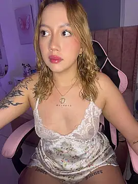 Becca Johnson u online show from July 15, 1:44 am
