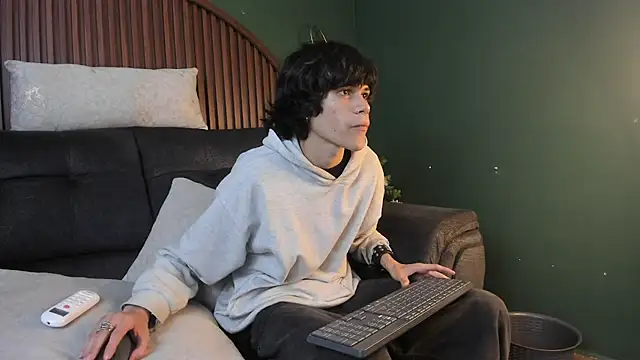 Diamond twink online show from July 3, 6:09 am