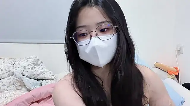 Snapshot of LHeart chatting on May 29, 2:15 pm LHeart online show from May 29, 2:15 pm