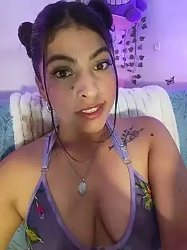 Fox Roxxan online show from June 19, 2:27 am