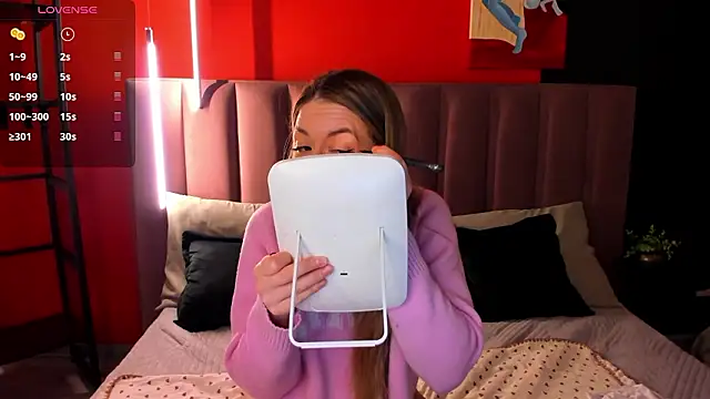 StacyWells online show from March 21, 1:32 am