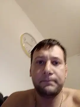 Snapshot of Alessio1987 chatting on February 4, 7:42 pm Alessio1987 online show from February 4, 7:42 pm