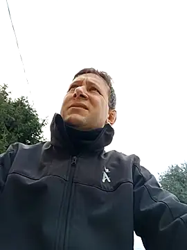 Snapshot of Alessio1987 chatting on February 9, 8:51 am Alessio1987 online show from February 9, 8:51 am