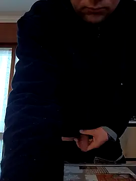 Snapshot of Alessio1987 chatting on February 13, 6:42 am Alessio1987 online show from February 13, 6:42 am