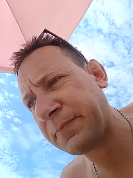 Snapshot of Alessio1987 chatting on June 21, 10:51 am Alessio1987 online show from June 21, 10:51 am