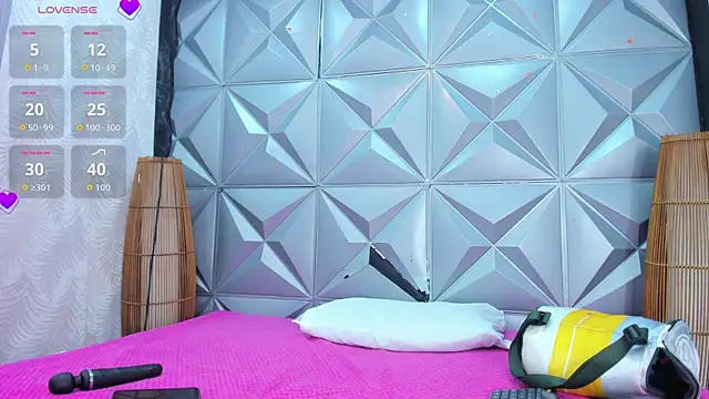 Snapshot of GreciaFox1 chatting on December 18, 11:38 am GreciaFox1 online show from December 18, 11:38 am