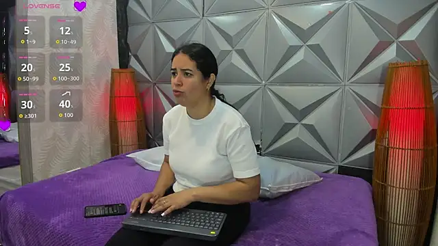 Snapshot of GreciaFox1 chatting on January 13, 11:48 am GreciaFox1 online show from January 13, 11:48 am