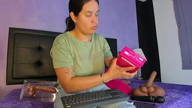 GreciaFox1 online show from April 4, 12:13 pm