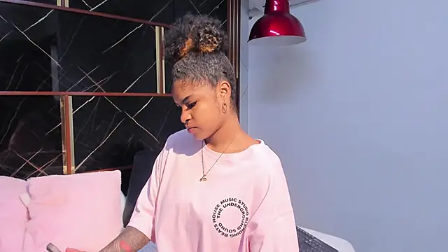 HannyThompson online show from November 19, 12:05 pm