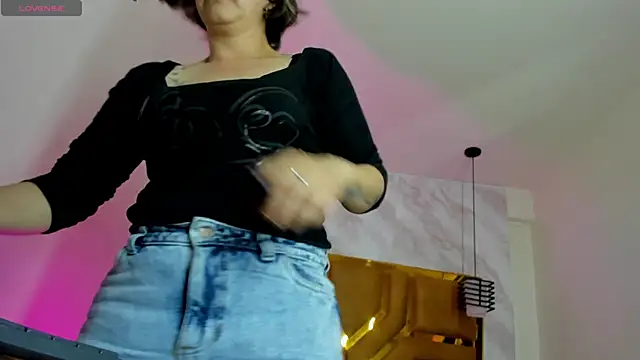 Luciifeer  online show from September 24, 6:33 pm