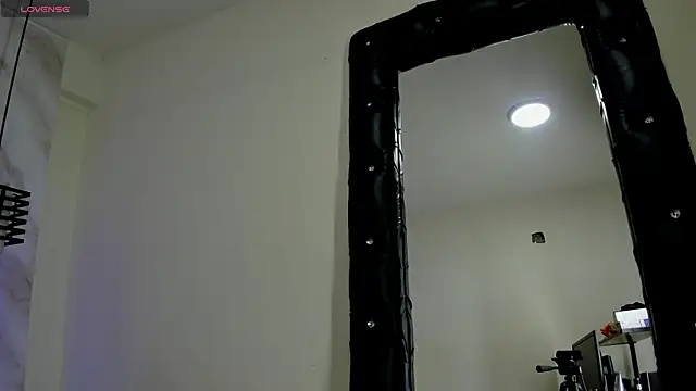 Luciifeer  online show from September 25, 6:33 pm