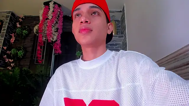 Sebax Young online show from April 19, 4:01 am