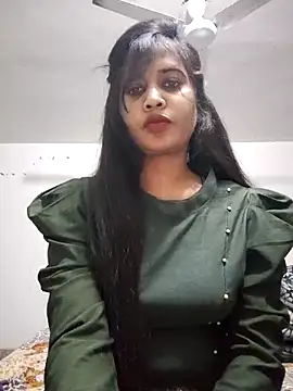 Snapshot of cute_radhikaa chatting on February 2, 4:38 pm cute radhikaa online show from February 2, 4:38 pm