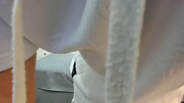 ZoeKrug online show from October 17, 11:57 am