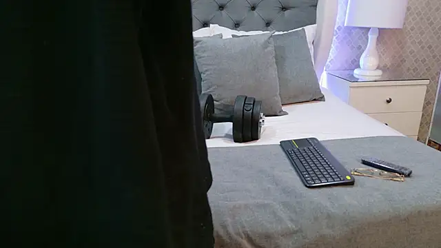 ZoeKrug online show from January 8, 11:34 am