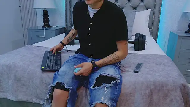 ZoeKrug online show from January 9, 7:26 pm