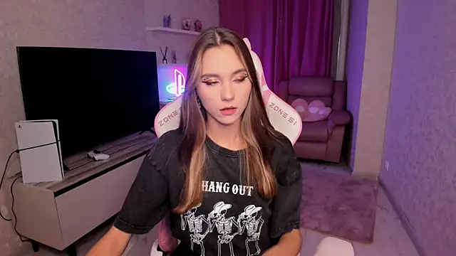 Snapshot of EllaCurtis chatting on March 2, 6:04 pm EllaCurtis online show from March 2, 6:04 pm