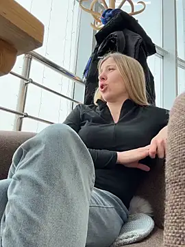 VintageBlue online show from March 4, 6:52 am