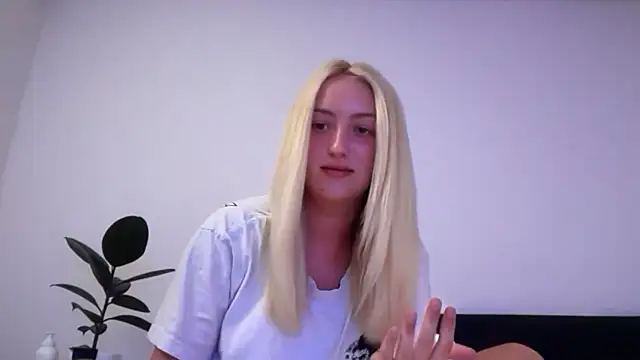 Kitty Swetty online show from June 26, 8:46 pm