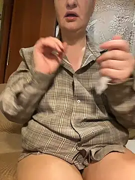 FetishIris online show from September 26, 3:21 am