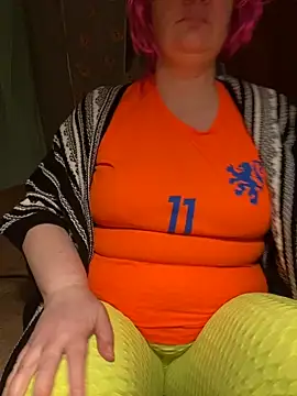 FetishIris online show from October 2, 3:46 am