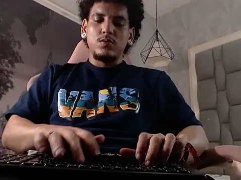 Xfire boy69 online show from February 5, 2:49 am