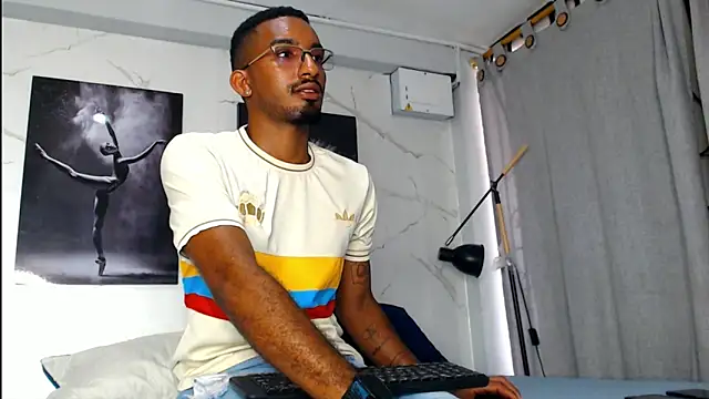 Snapshot of Darwin_mayo chatting on January 6, 6:22 pm Darwin mayo online show from January 6, 6:22 pm