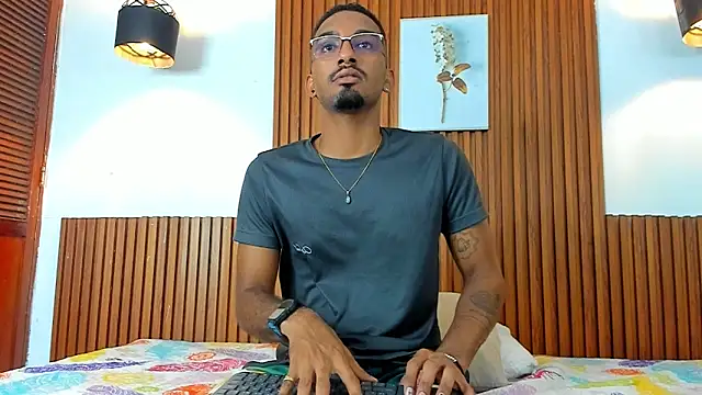 Snapshot of Darwin_mayo chatting on January 12, 5:29 pm Darwin mayo online show from January 12, 5:29 pm