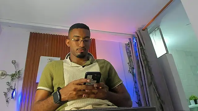 Snapshot of Darwin_mayo chatting on February 20, 5:35 pm Darwin mayo online show from February 20, 5:35 pm