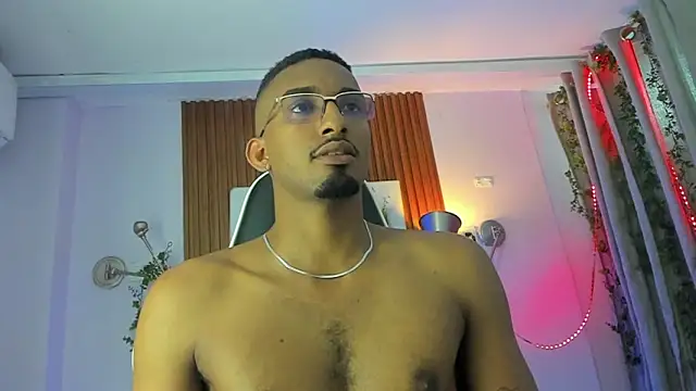 Snapshot of Darwin_mayo chatting on February 21, 5:36 pm Darwin mayo online show from February 21, 5:36 pm