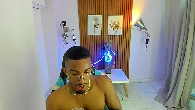 Darwin mayo online show from April 15, 7:58 pm