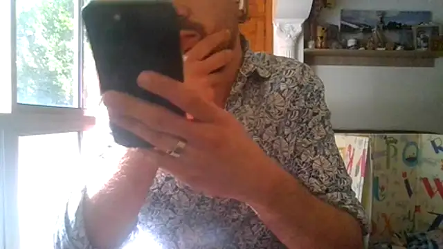 Snapshot of divolvuhot chatting on March 24, 3:06 pm divolvuhot online show from March 24, 3:06 pm