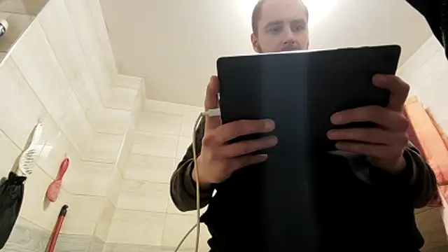 Vladyslav30 online show from December 20, 6:53 am