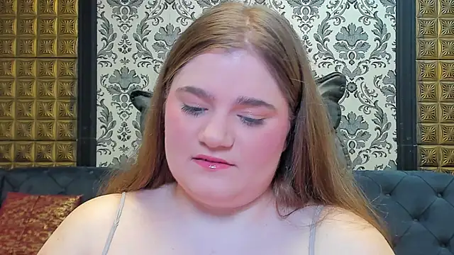 LissaBigTitts online show from December 19, 9:11 pm