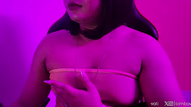 Snapshot of Bimbowati chatting on May 25, 4:24 pm Bimbowati online show from May 25, 4:24 pm