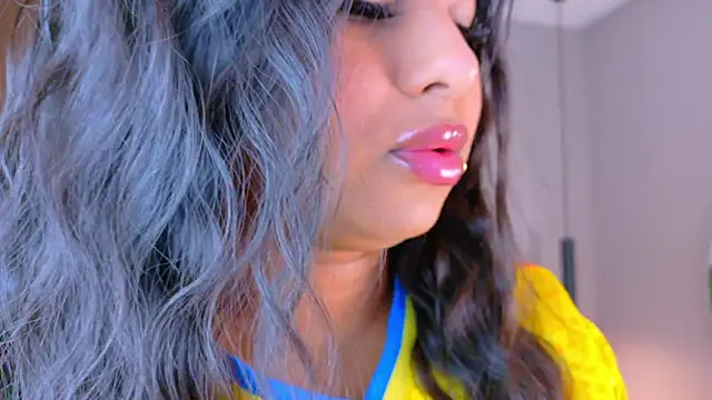 Snapshot of LanaRozz chatting on July 7, 7:07 pm LanaRozz online show from July 7, 7:07 pm