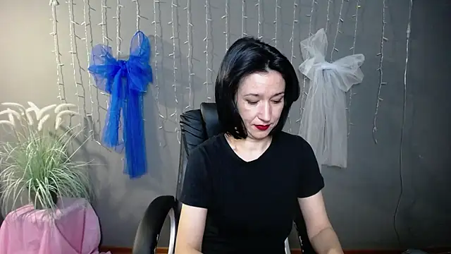 CameronEnns online show from December 2, 7:31 pm