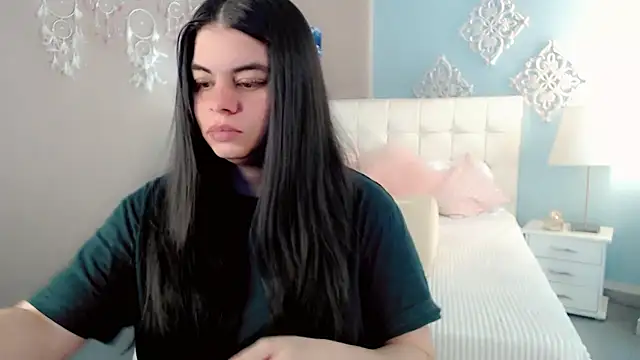 maddissonivanova online show from January 7, 7:05 pm