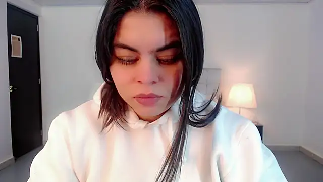 maddissonivanova online show from March 15, 7:09 pm