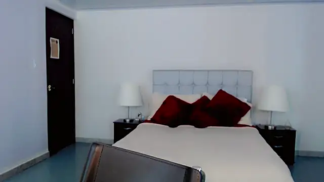 maddissonivanova online show from March 20, 7:08 pm